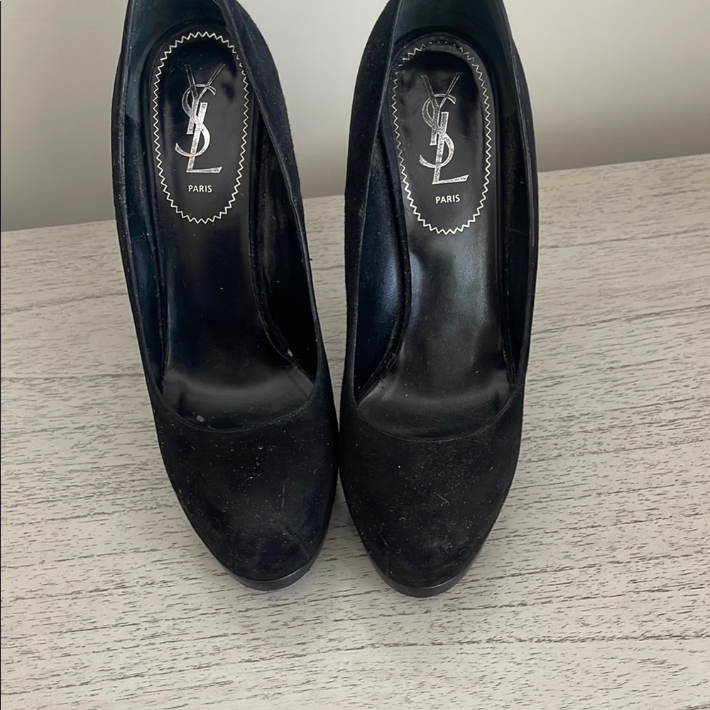Yves Saint Laurent Black High Heel Suede Pumps